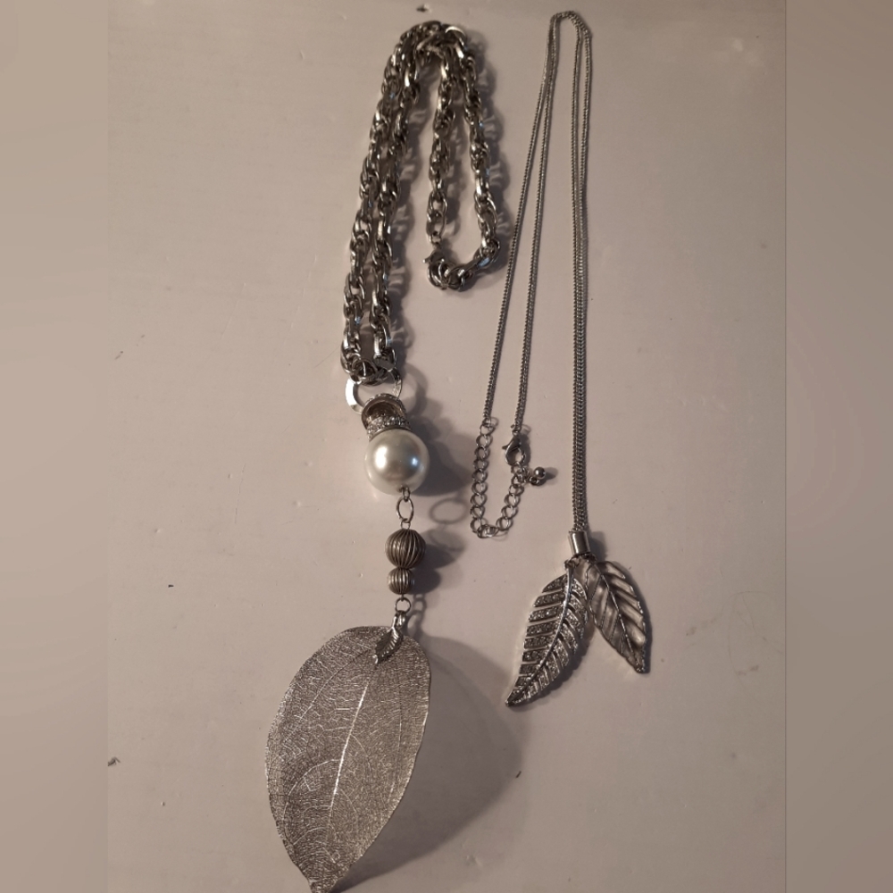 Elegant Silver Leaf Pendant Necklaces